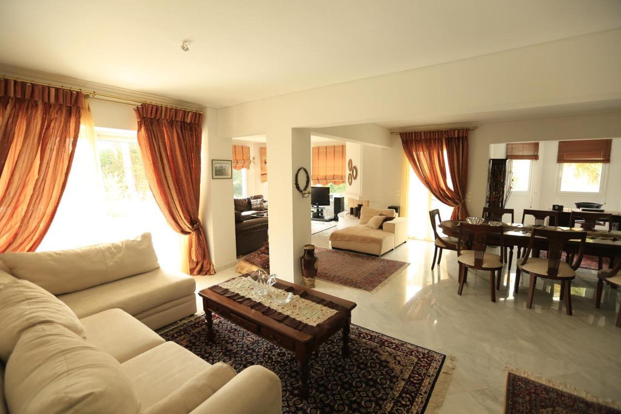 In White Villa لاغونيسي المظهر الخارجي الصورة