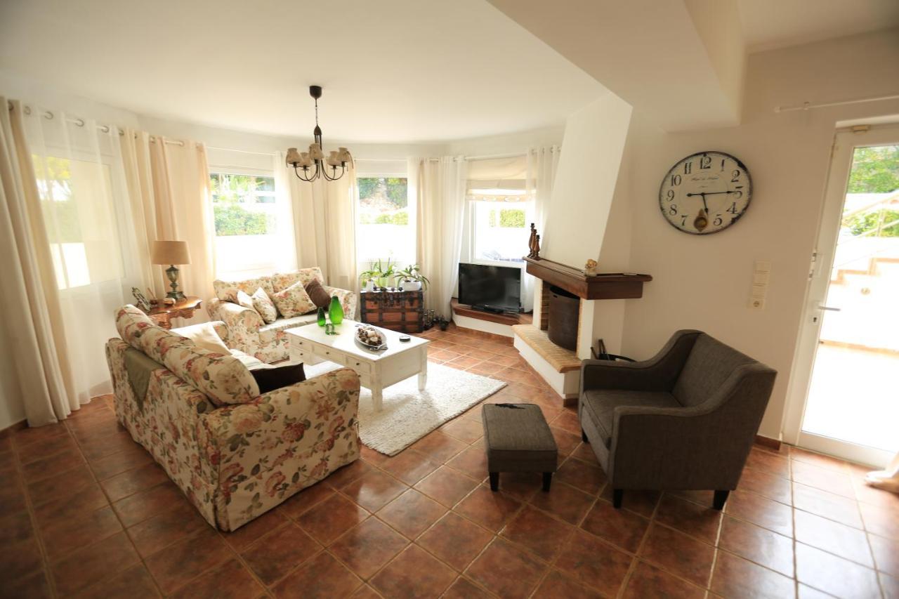 In White Villa لاغونيسي المظهر الخارجي الصورة